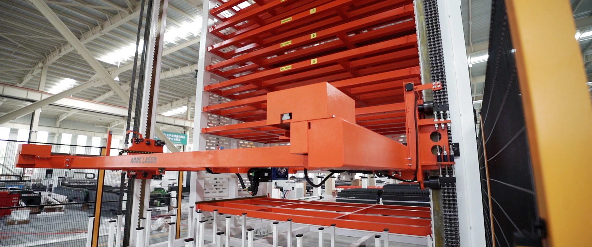 I vantaggi dell'automazione delle macchine da taglio laser a fibra (4).webp